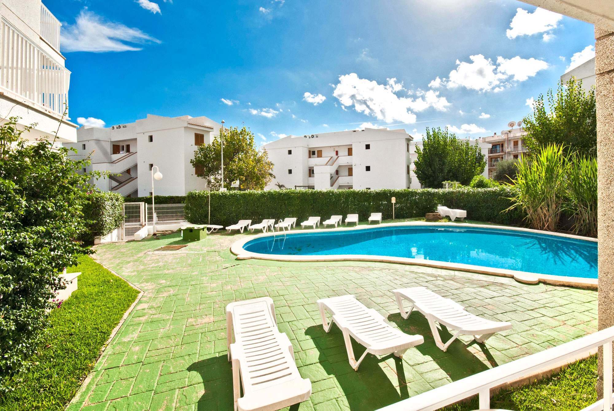 Apartamentos Llevant Port de Pollença Extérieur photo