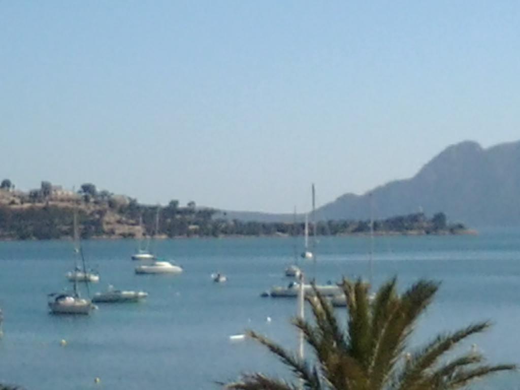 Apartamentos Llevant Port de Pollença Extérieur photo
